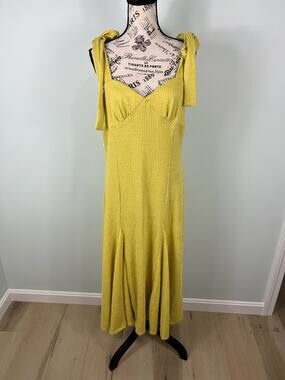 NWT En Saison Yellow Tie Bow Straps Maxi Dress
